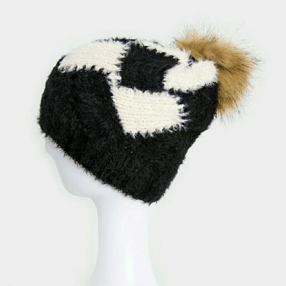 Cable Knit Pattern Pom Beanie